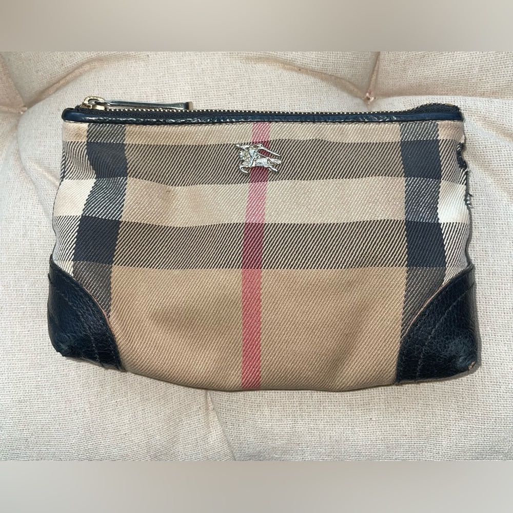 BURBERRY!!! nova plaid small zipper travel pouch/bag